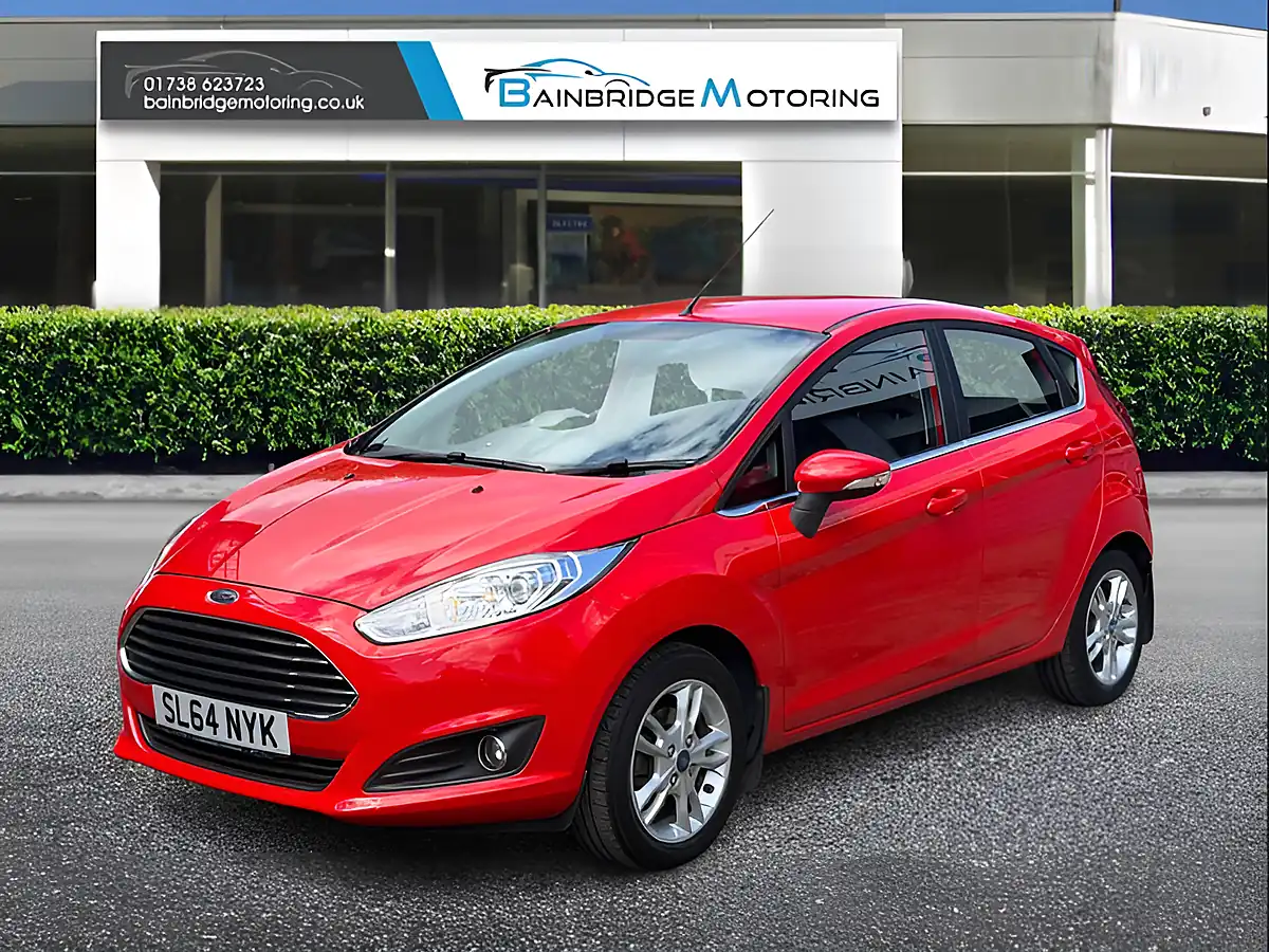 Used 2015 Ford Fiesta Zetec Red - Interior and Exterior details 7