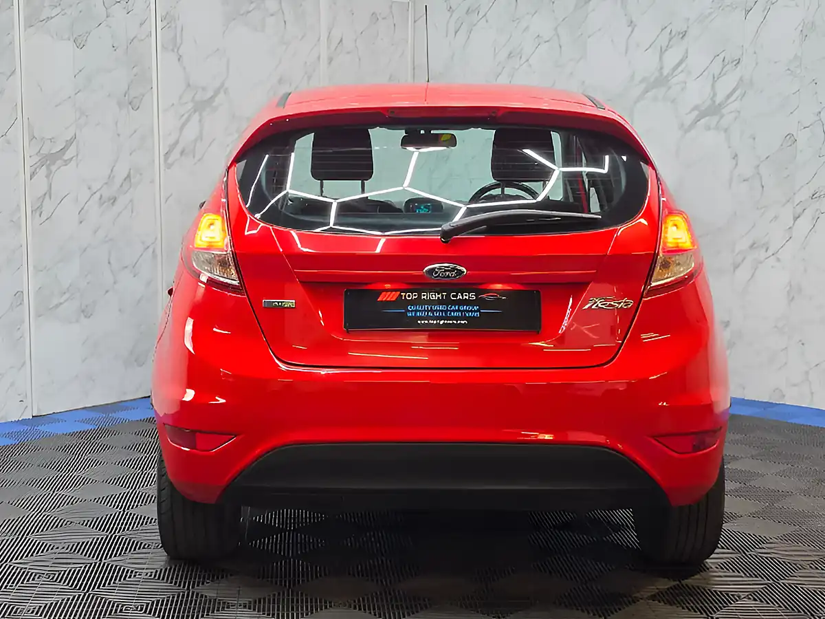 Used 2015 Ford Fiesta Zetec Red - Interior and Exterior details 6