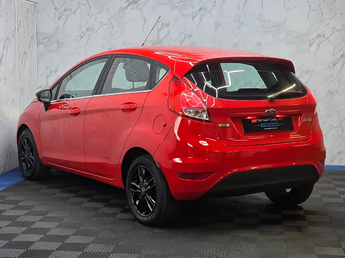 Used 2015 Ford Fiesta Zetec Red - Interior and Exterior details 7
