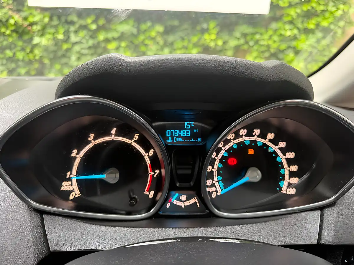 Used 2015 Ford Fiesta Zetec Red - Interior and Exterior details 11