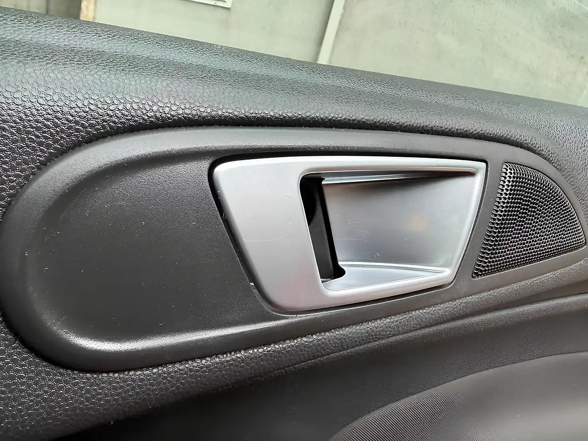Used 2015 Ford Fiesta Zetec Red - Interior and Exterior details 14