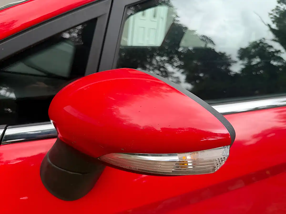 Used 2015 Ford Fiesta Zetec Red - Interior and Exterior details 17