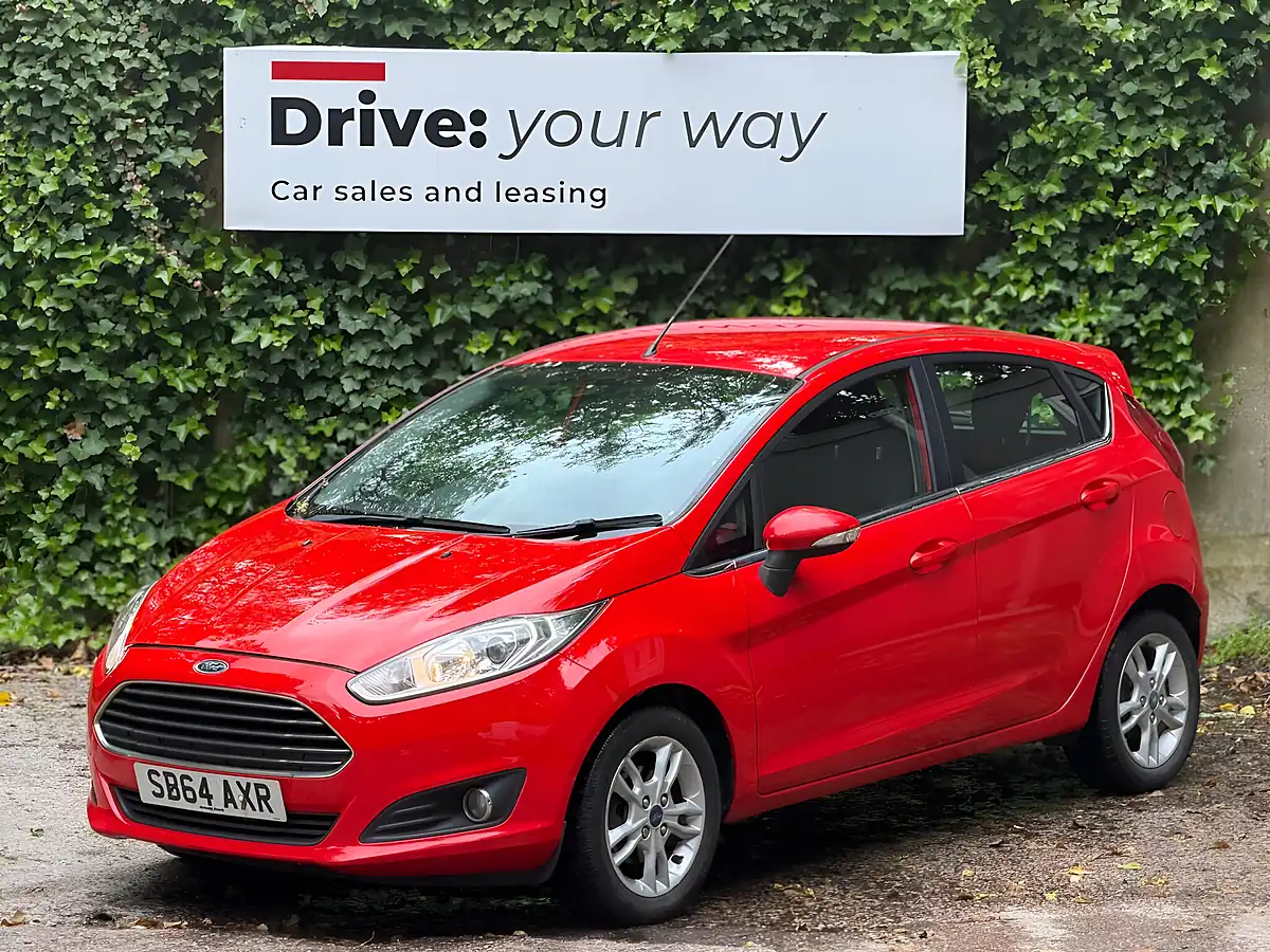 Used 2015 Ford Fiesta Zetec Red - Interior and Exterior details 3