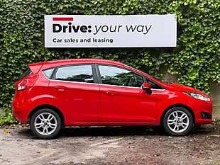 Used 2015 Ford Fiesta Zetec Red - Interior and Exterior details 5
