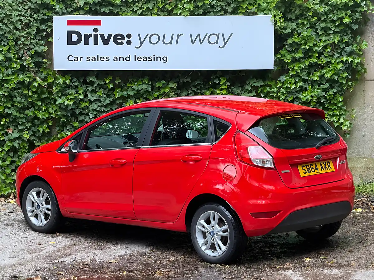 Used 2015 Ford Fiesta Zetec Red - Interior and Exterior details 6