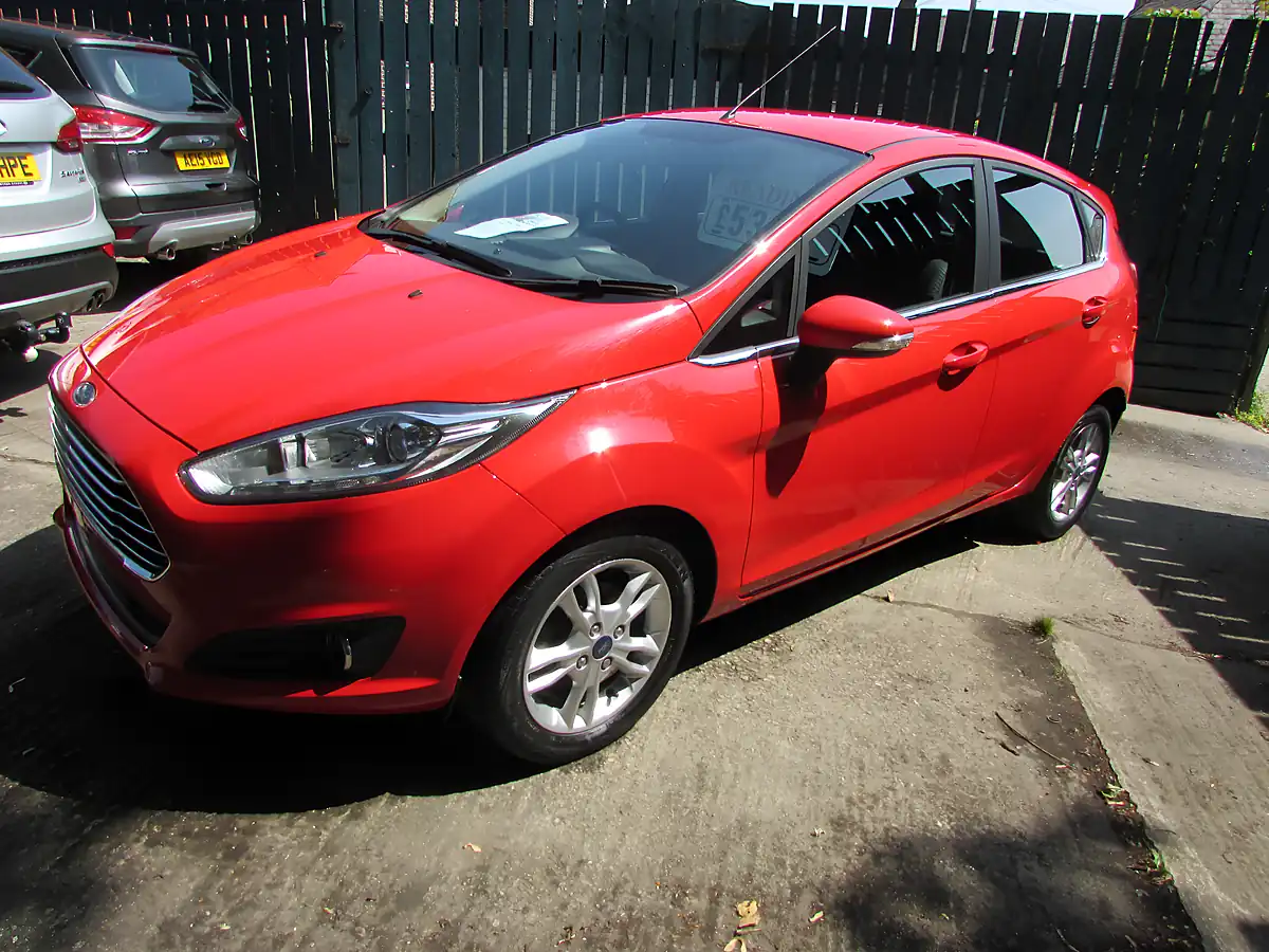 Used 2015 Ford Fiesta Zetec Red - Interior and Exterior details 3