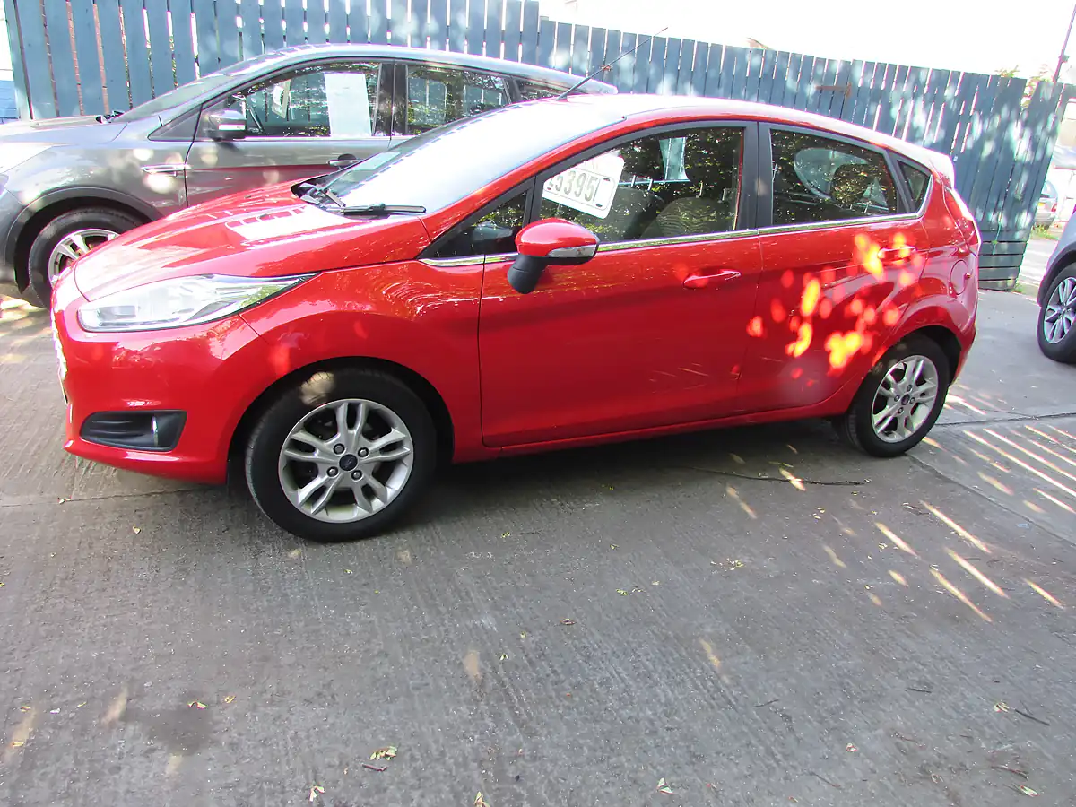 Used 2015 Ford Fiesta Zetec Red - Interior and Exterior details 5