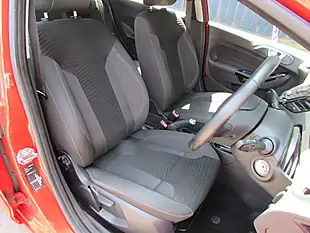Used 2015 Ford Fiesta Zetec Red - Interior and Exterior details 7