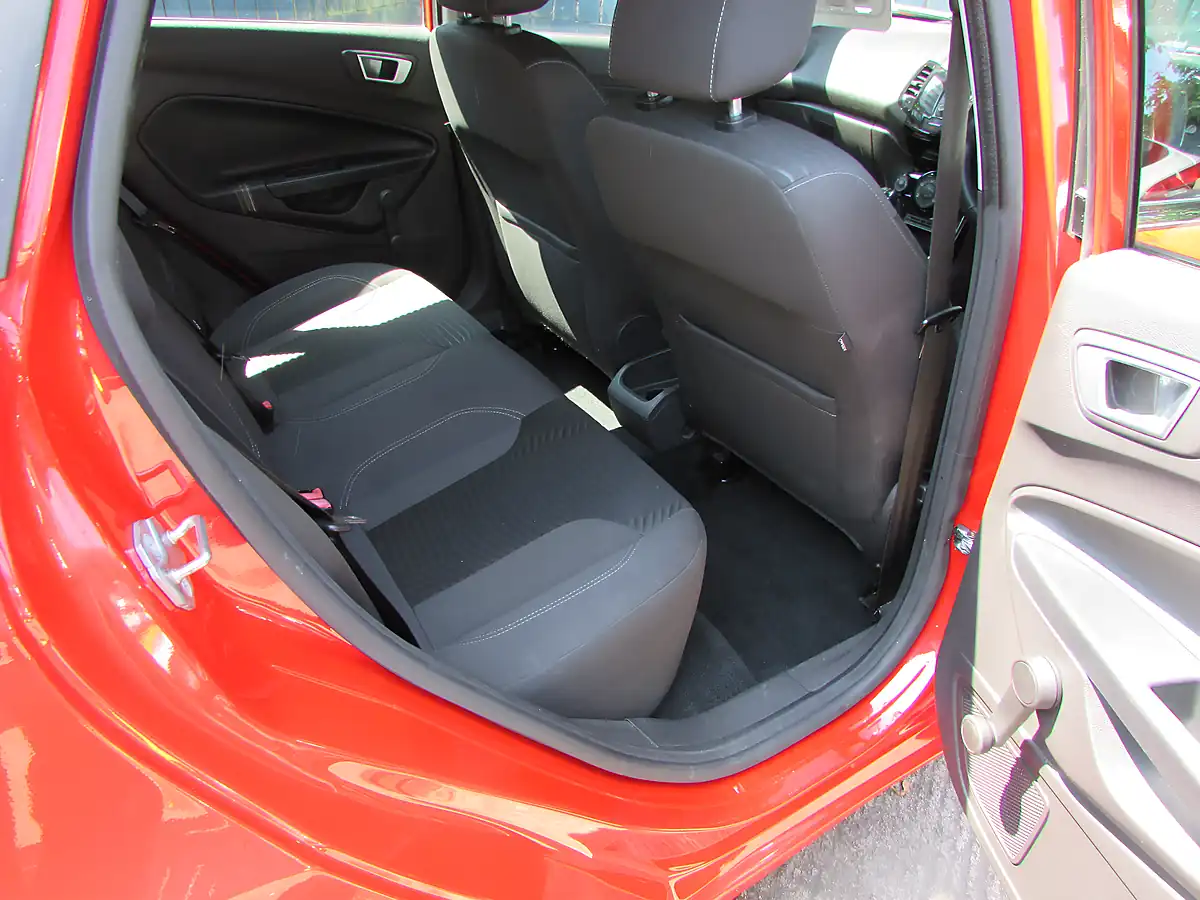 Used 2015 Ford Fiesta Zetec Red - Interior and Exterior details 9