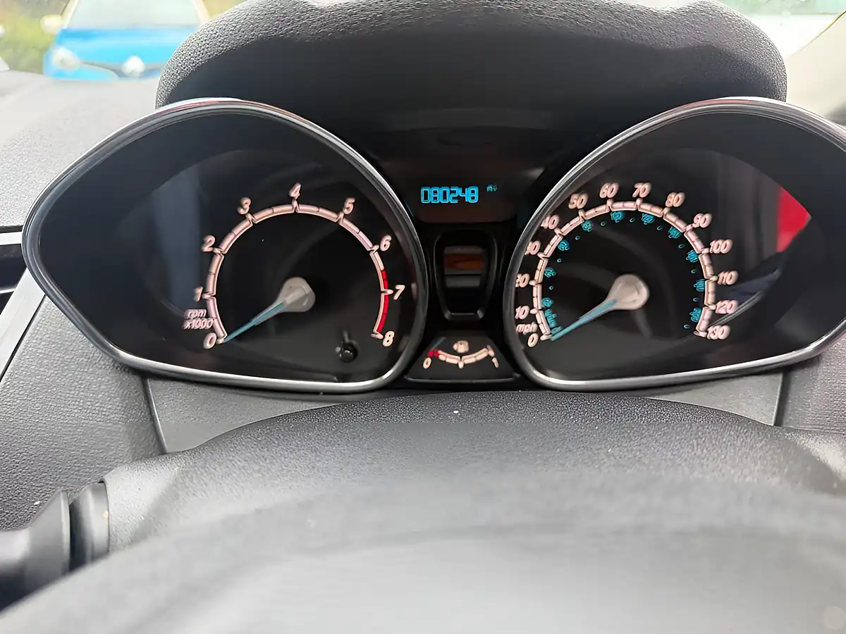 Used 2015 Ford Fiesta Zetec Red - Interior and Exterior details 13