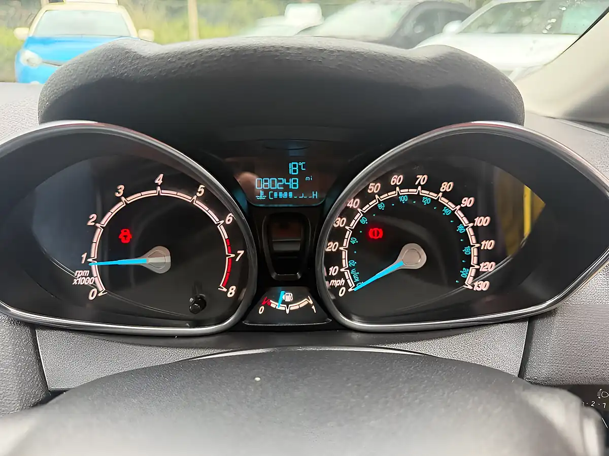Used 2015 Ford Fiesta Zetec Red - Interior and Exterior details 14