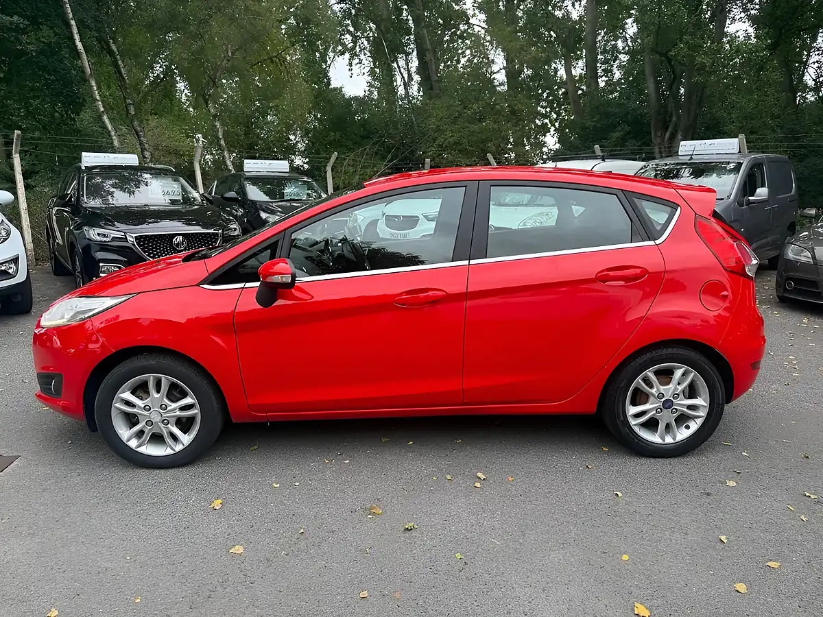 Used 2015 Ford Fiesta Zetec Red - Interior and Exterior details 3