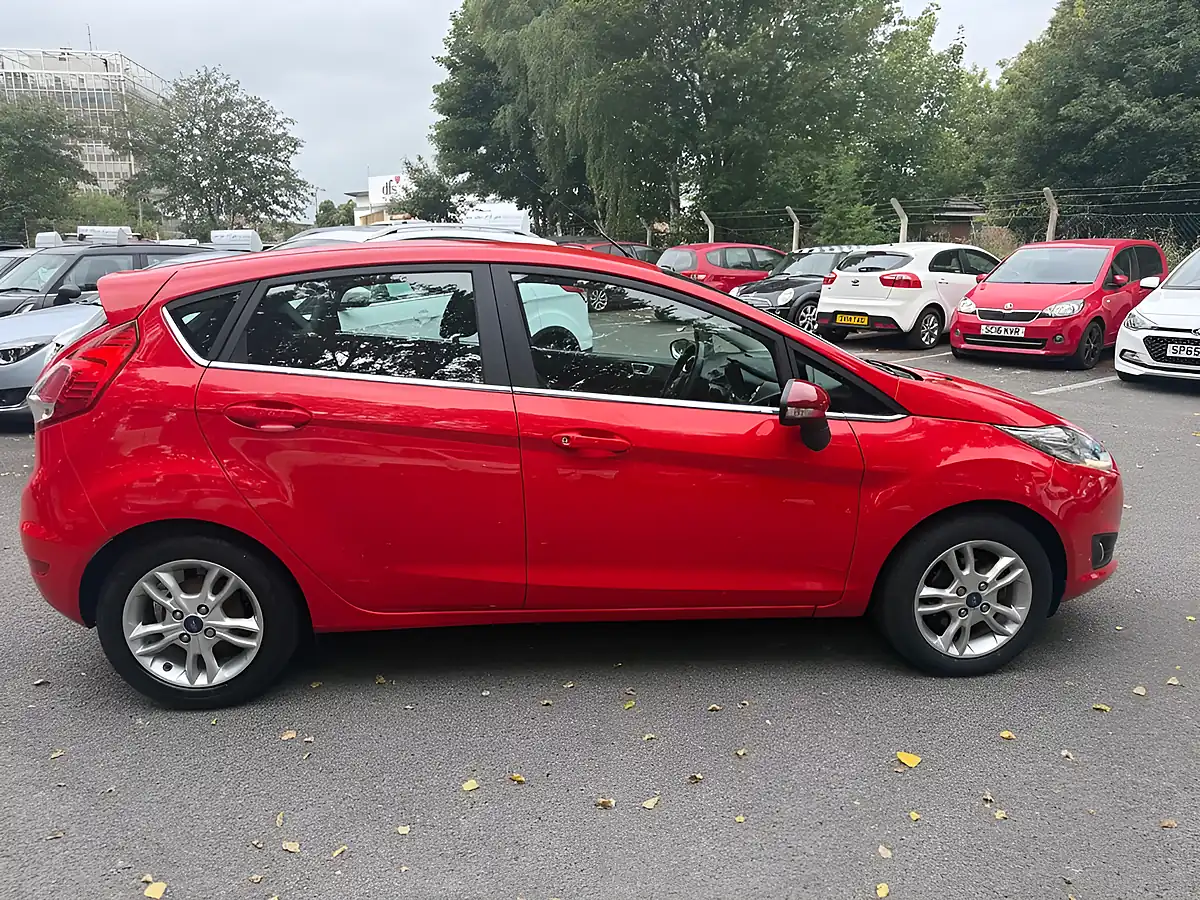 Used 2015 Ford Fiesta Zetec Red - Interior and Exterior details 7