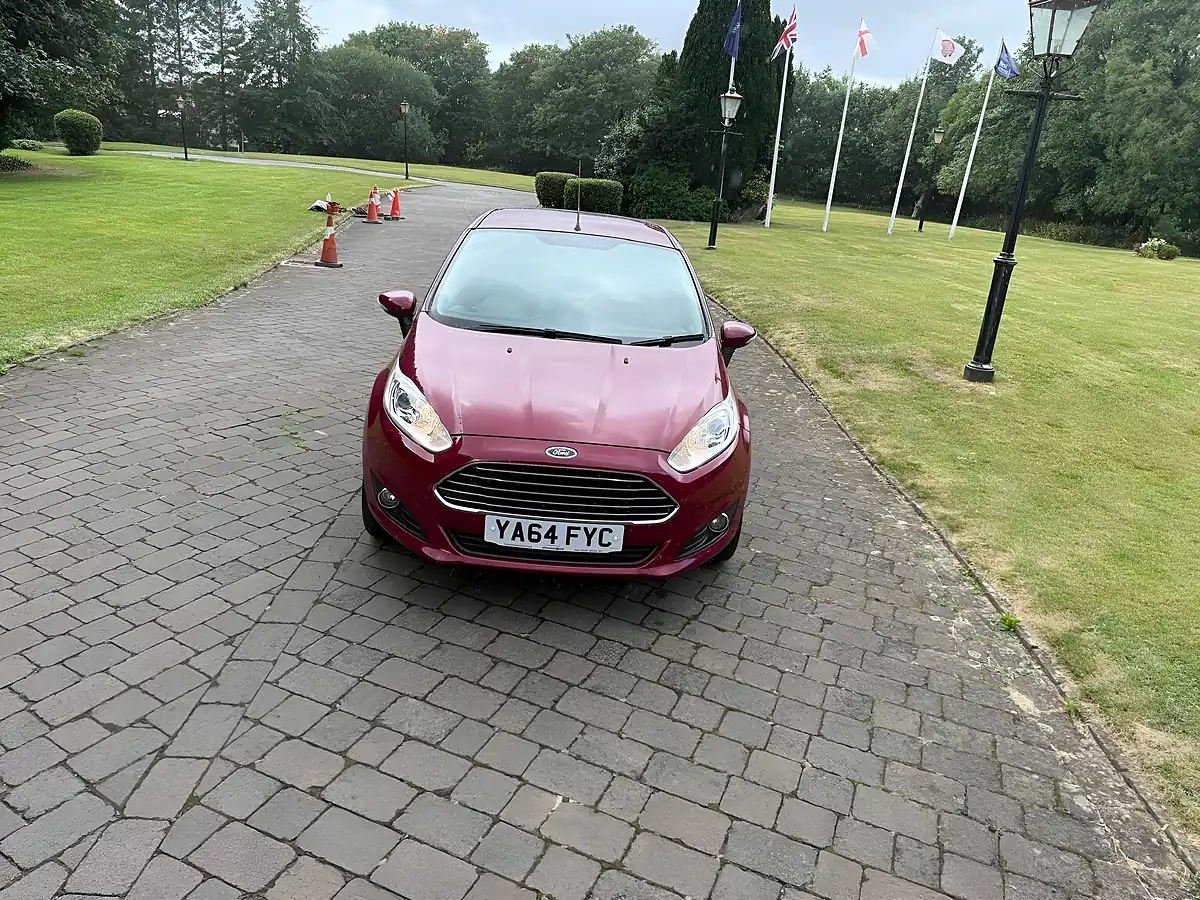 Used 2015 Ford Fiesta Zetec Red - Interior and Exterior details 10