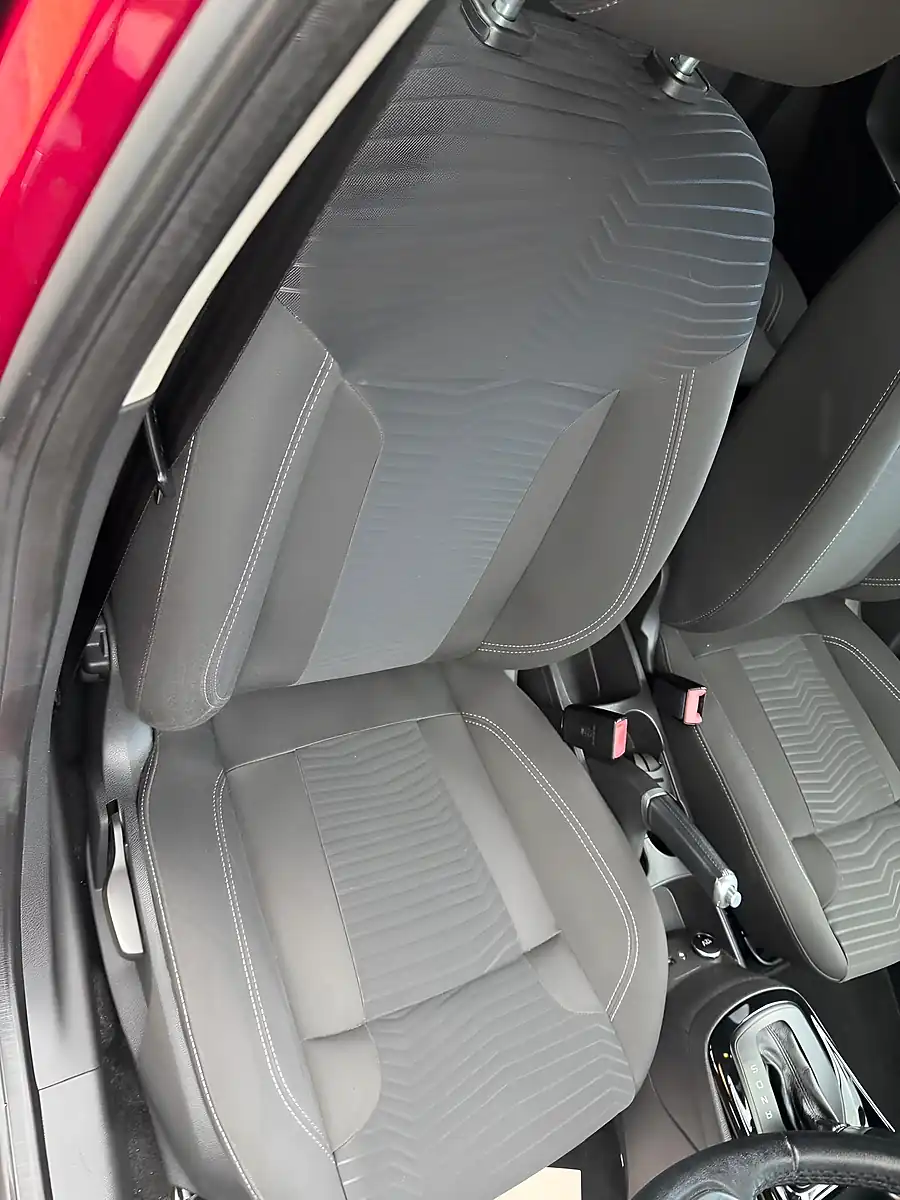 Used 2015 Ford Fiesta Zetec Red - Interior and Exterior details 14