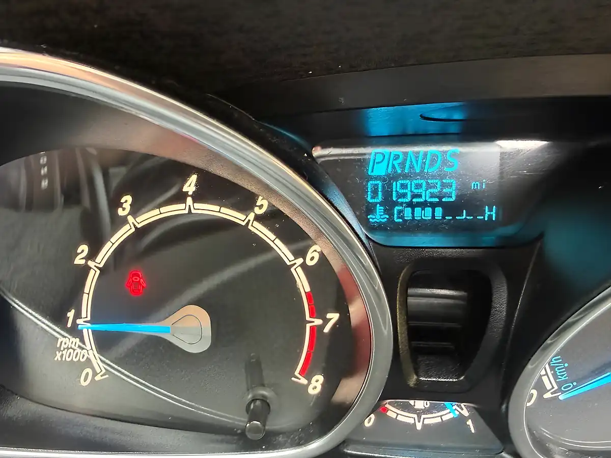 Used 2015 Ford Fiesta Zetec Red - Interior and Exterior details 20