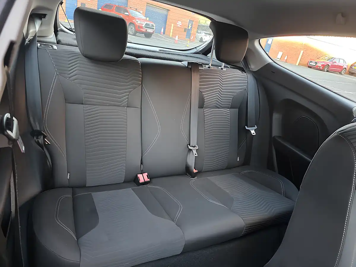 Used 2015 Ford Fiesta Zetec Red - Interior and Exterior details 10