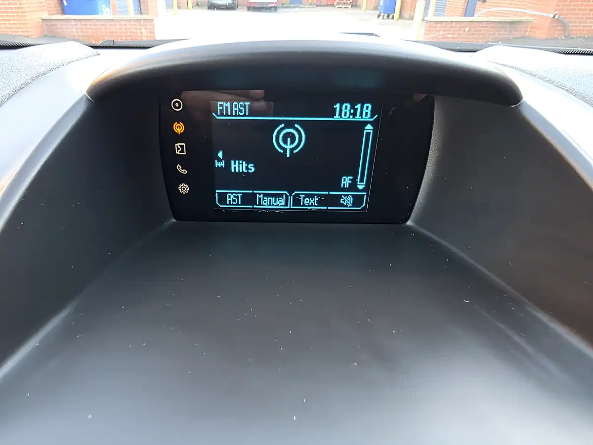 Used 2015 Ford Fiesta Zetec Red - Interior and Exterior details 13