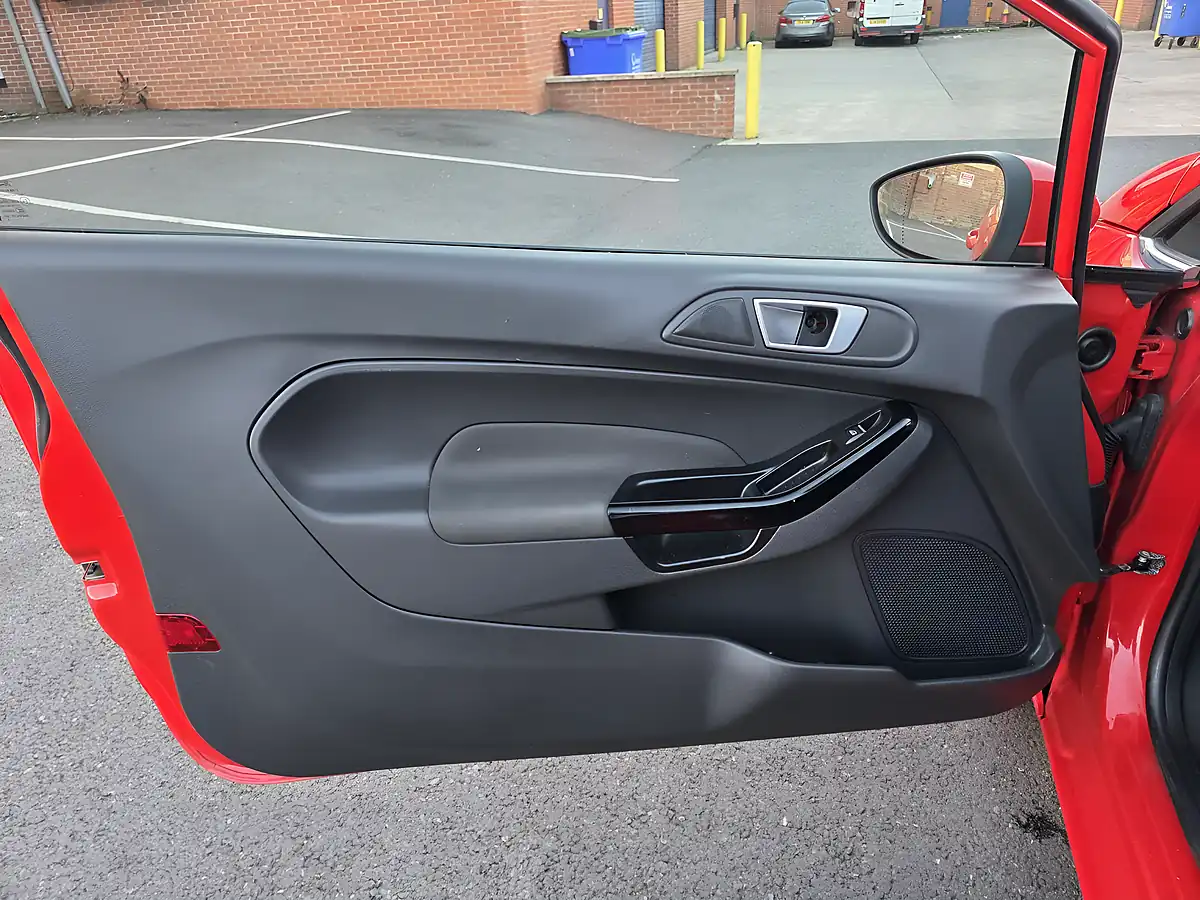 Used 2015 Ford Fiesta Zetec Red - Interior and Exterior details 16