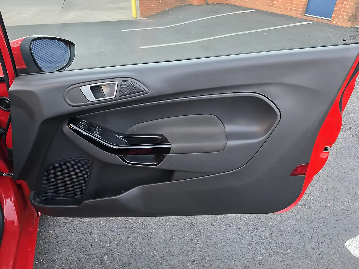 Used 2015 Ford Fiesta Zetec Red - Interior and Exterior details 17