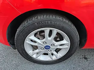 Used 2015 Ford Fiesta Zetec Red - Interior and Exterior details 20