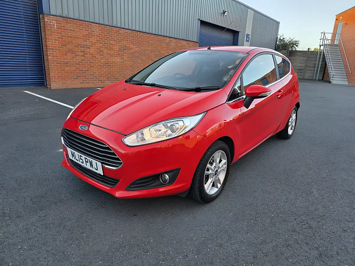 Used 2015 Ford Fiesta Zetec Red - Interior and Exterior details 3