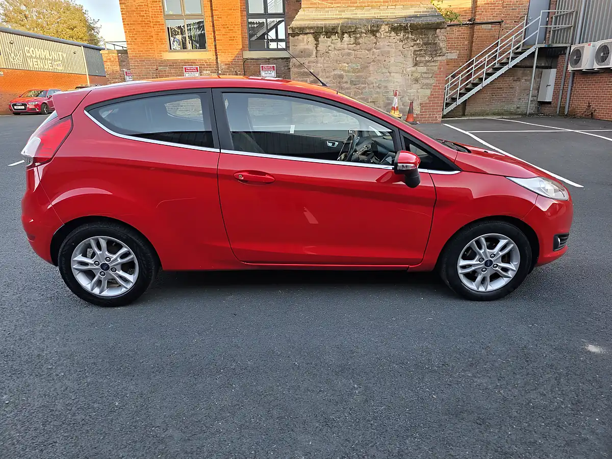 Used 2015 Ford Fiesta Zetec Red - Interior and Exterior details 5