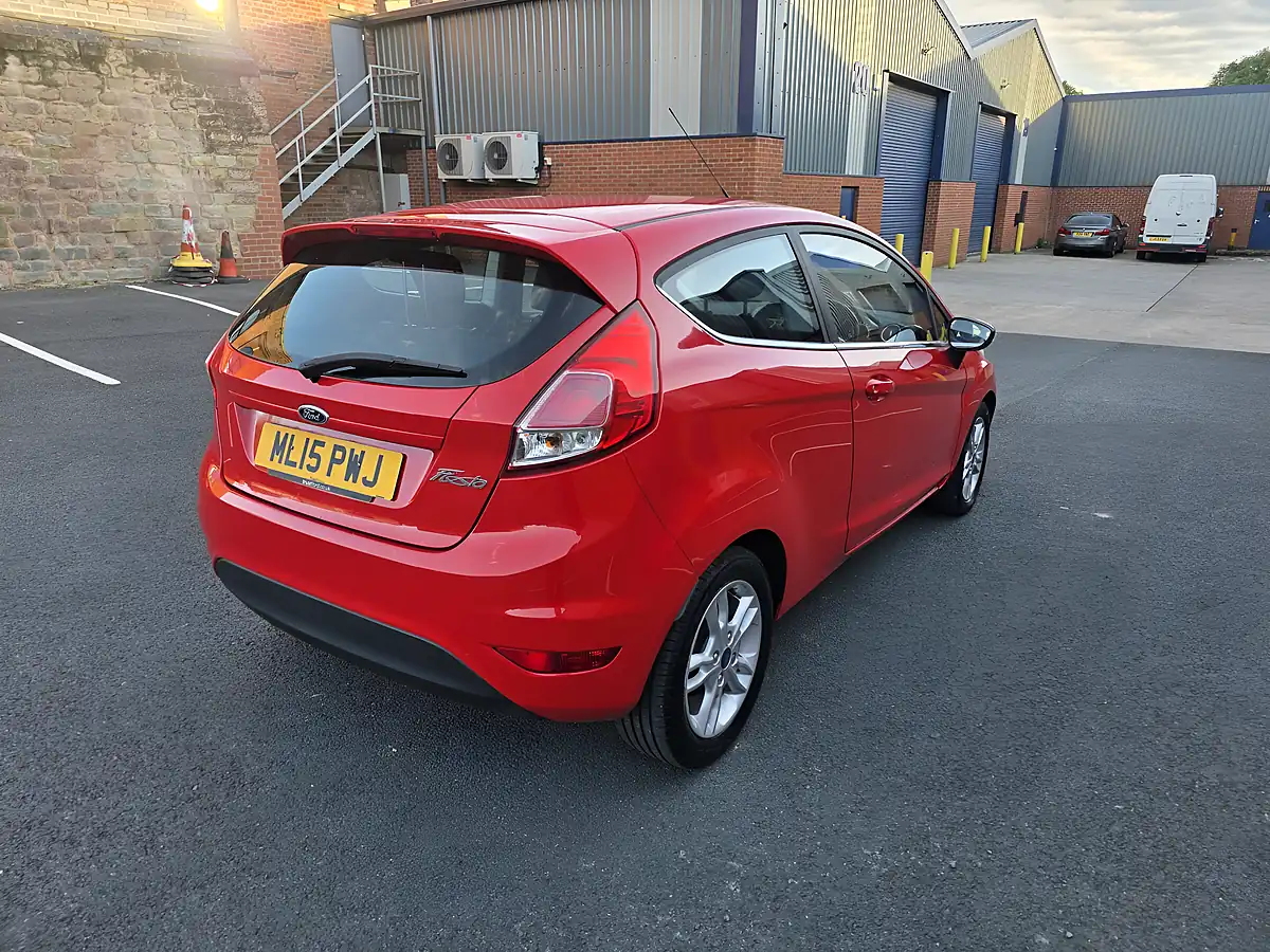 Used 2015 Ford Fiesta Zetec Red - Interior and Exterior details 6