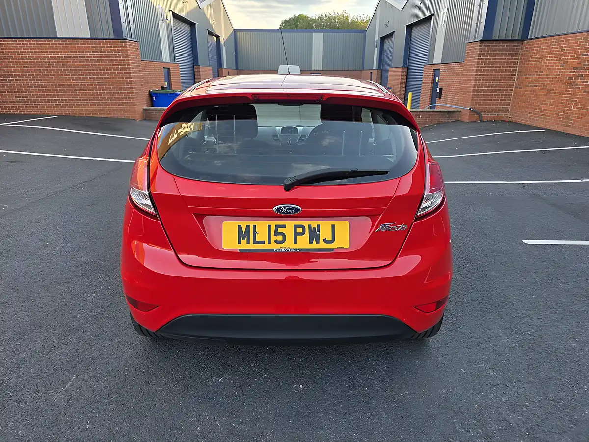 Used 2015 Ford Fiesta Zetec Red - Interior and Exterior details 7