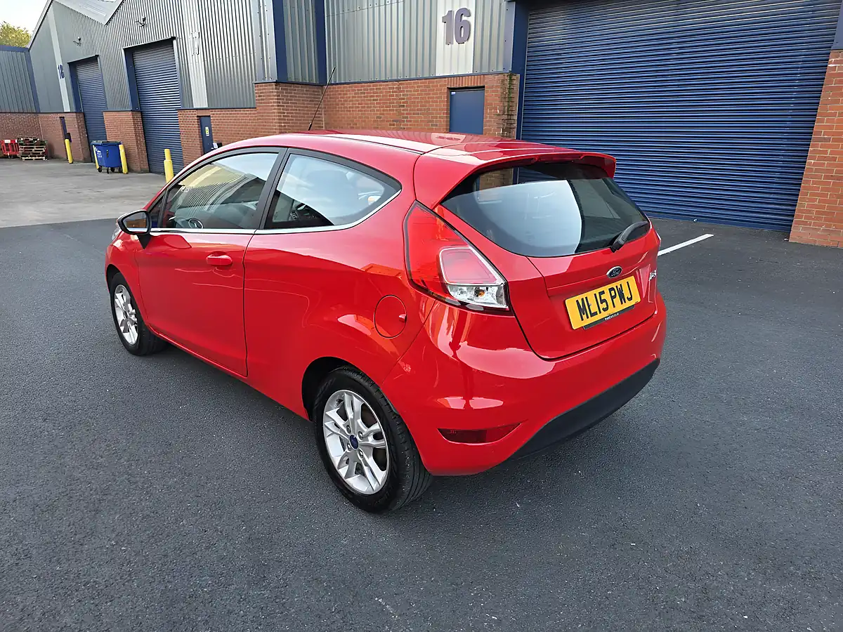 Used 2015 Ford Fiesta Zetec Red - Interior and Exterior details 8