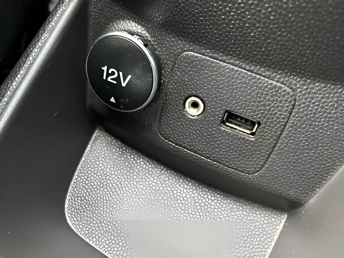 Used 2015 Ford Fiesta Zetec Red - Interior and Exterior details 15