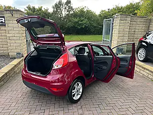 Used 2015 Ford Fiesta Zetec Red - Interior and Exterior details 19