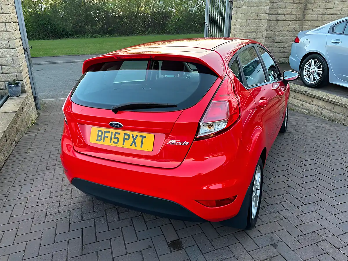 Used 2015 Ford Fiesta Zetec Red - Interior and Exterior details 10