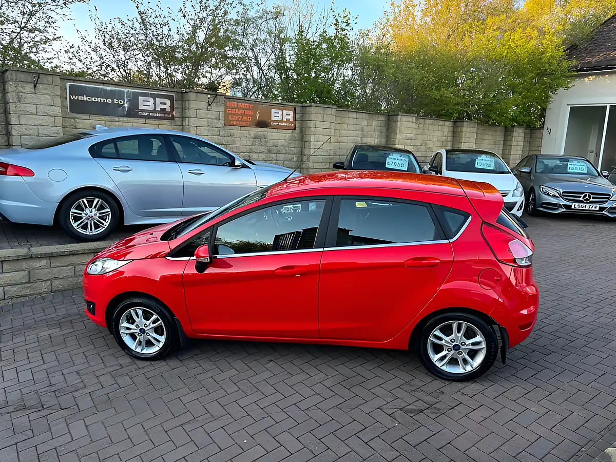 Used 2015 Ford Fiesta Zetec Red - Interior and Exterior details 6