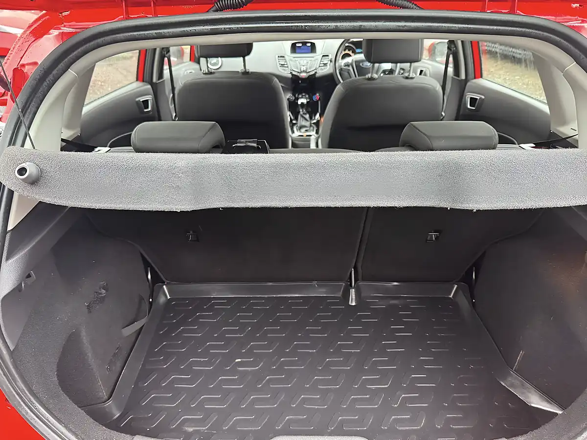 Used 2015 Ford Fiesta Zetec Red - Interior and Exterior details 12