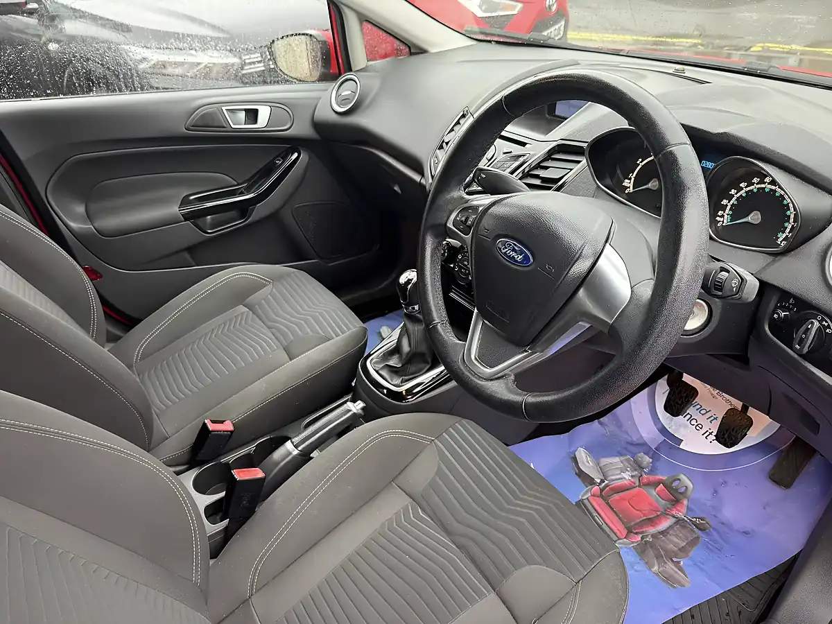Used 2015 Ford Fiesta Zetec Red - Interior and Exterior details 5