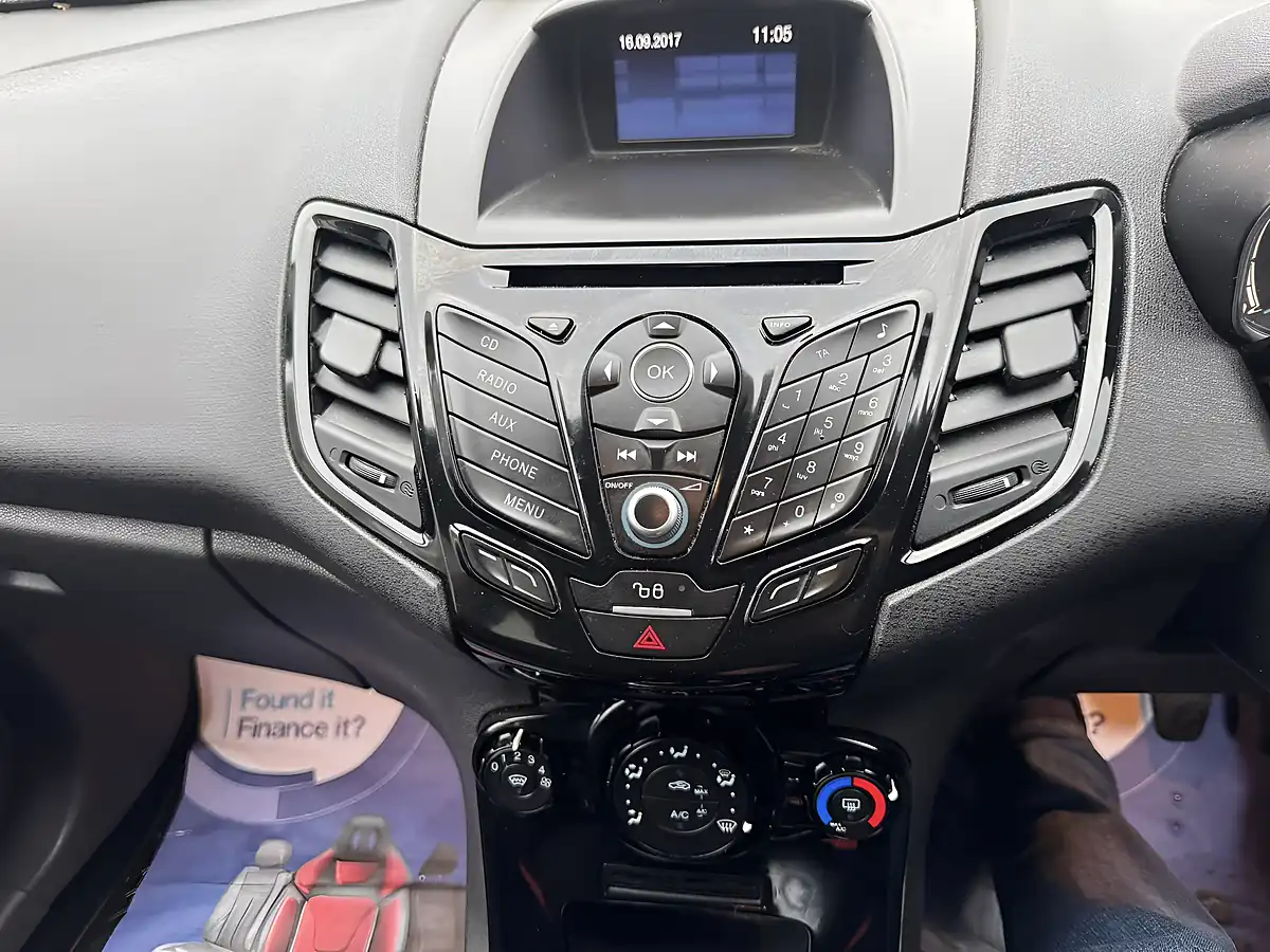 Used 2015 Ford Fiesta Zetec Red - Interior and Exterior details 9