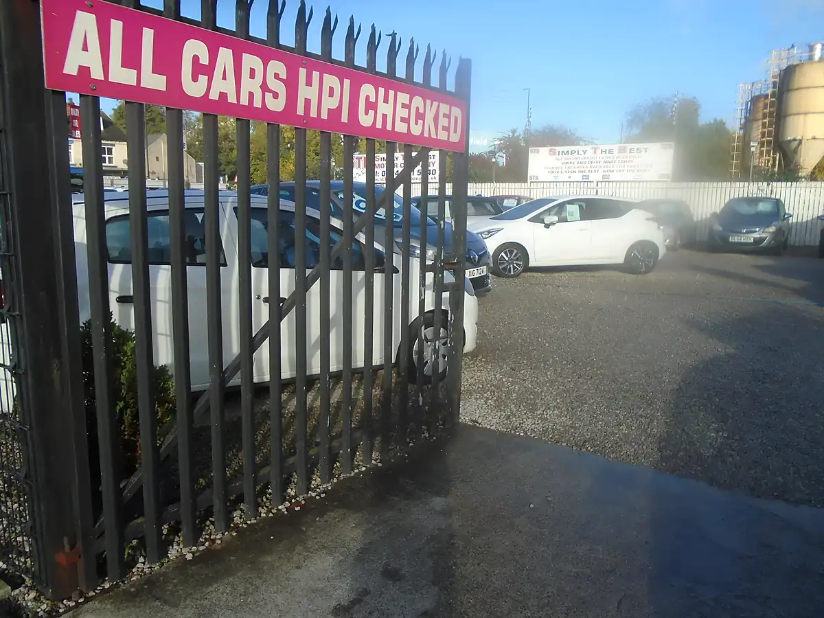 Used 2015 Ford Fiesta Zetec Red - Interior and Exterior details 16