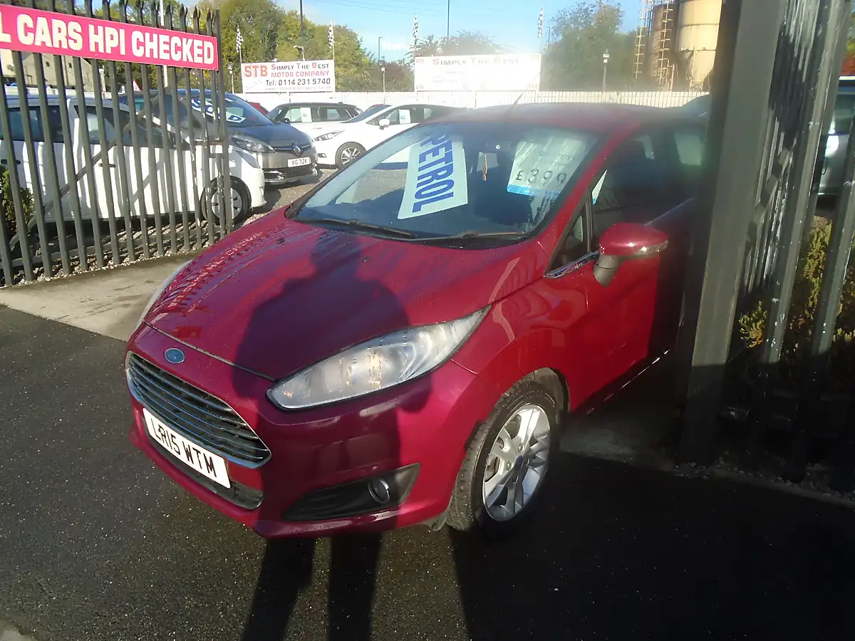 Used 2015 Ford Fiesta Zetec Red - Interior and Exterior details 3