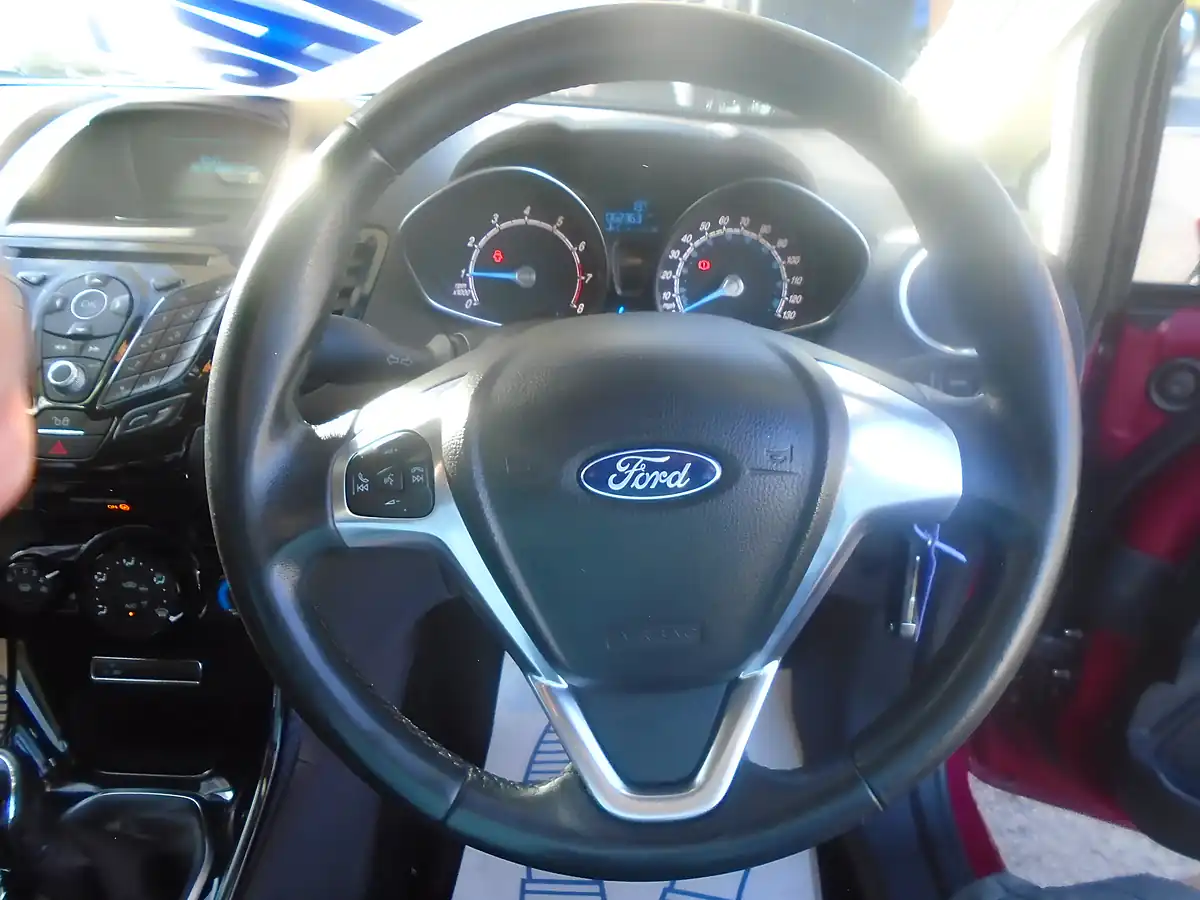 Used 2015 Ford Fiesta Zetec Red - Interior and Exterior details 8