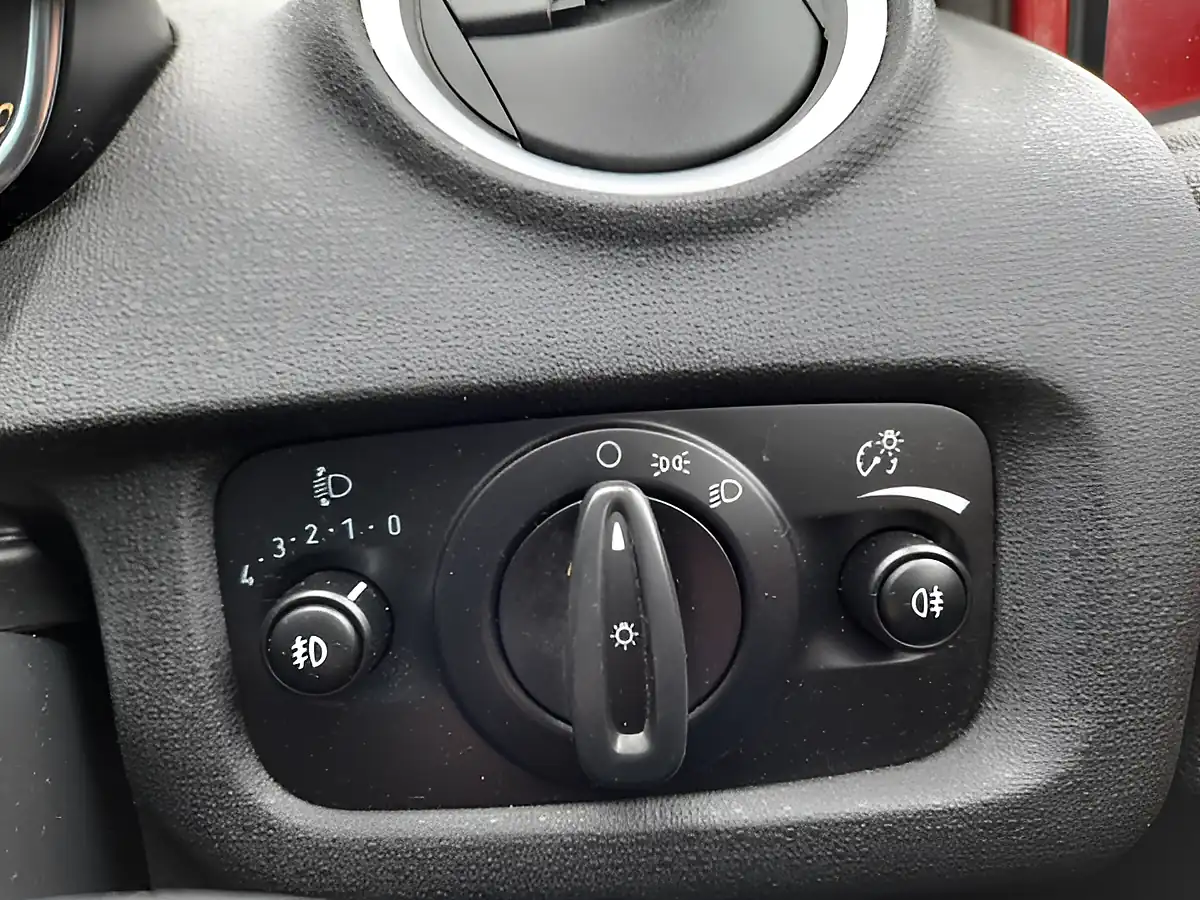 Used 2015 Ford Fiesta Zetec Red - Interior and Exterior details 17