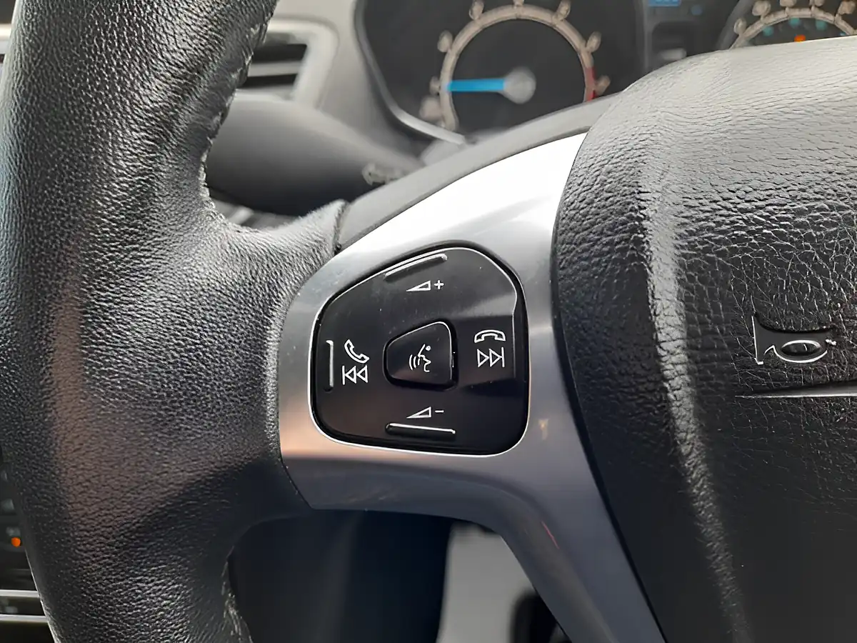 Used 2015 Ford Fiesta Zetec Red - Interior and Exterior details 20