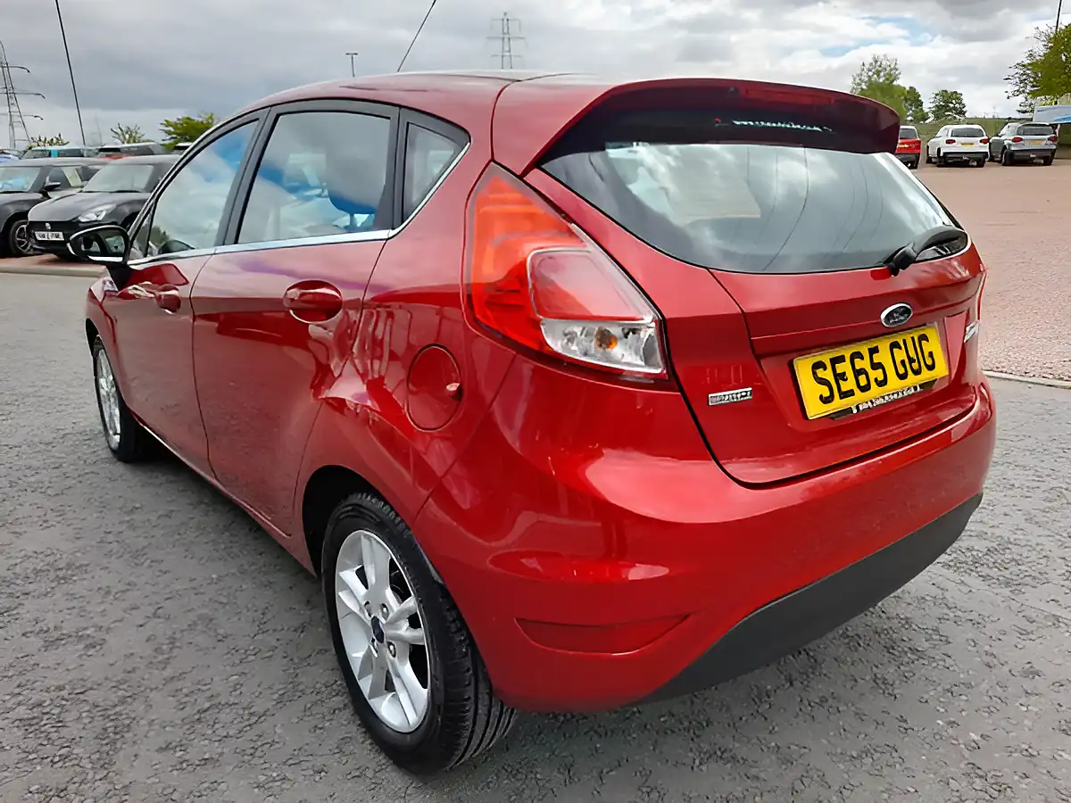 Used 2015 Ford Fiesta Zetec Red - Interior and Exterior details 5