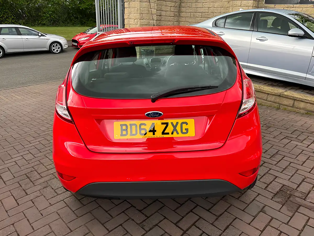 Used 2015 Ford Fiesta Zetec Red - Interior and Exterior details 10
