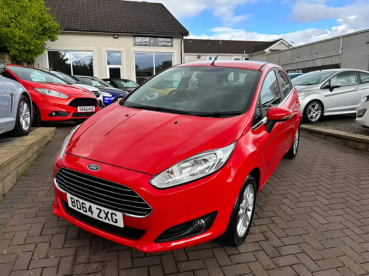 Used 2015 Ford Fiesta Zetec Red - Interior and Exterior details 4