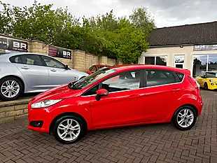 Used 2015 Ford Fiesta Zetec Red - Interior and Exterior details 5