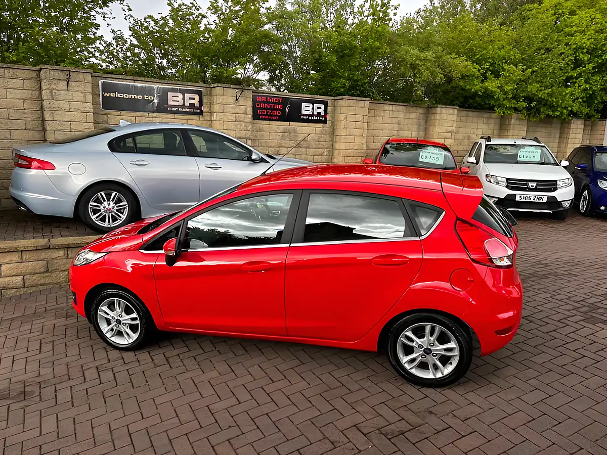 Used 2015 Ford Fiesta Zetec Red - Interior and Exterior details 7