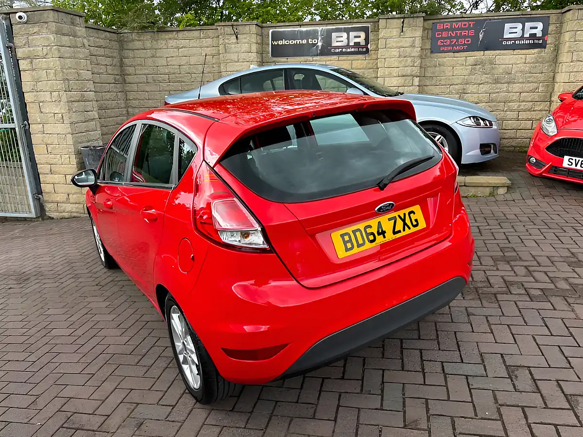 Used 2015 Ford Fiesta Zetec Red - Interior and Exterior details 9