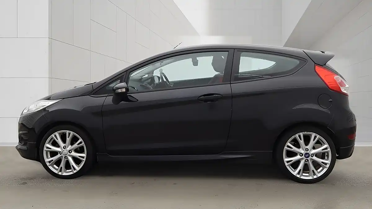Used 2015 Ford Fiesta Zetec S Black - Interior and Exterior details 7