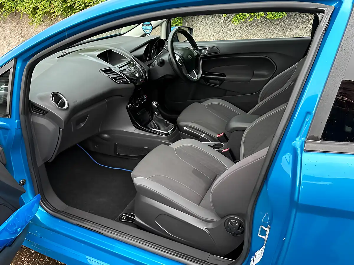 Used 2015 Ford Fiesta Zetec S Blue - Interior and Exterior details 13